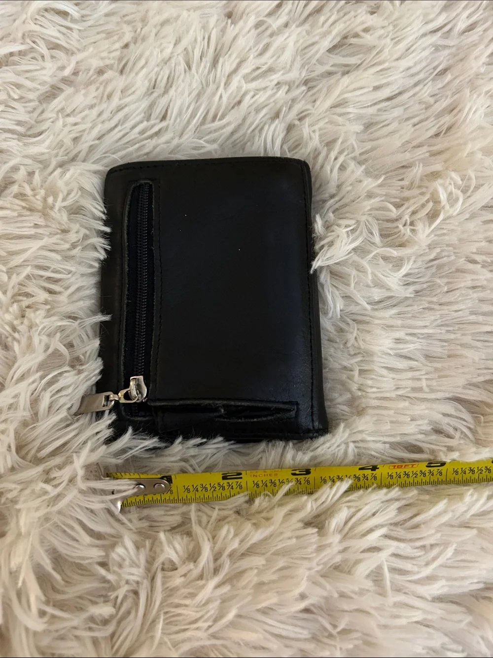 Liz Claiborne Black Leather Compact Card & Key Holder